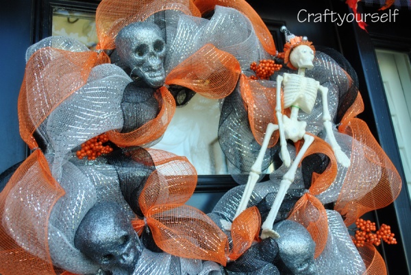 Halloween wreath mesh