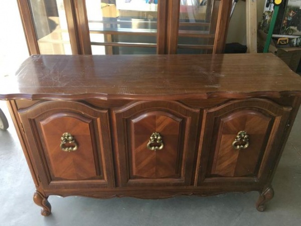 bottom half of curio